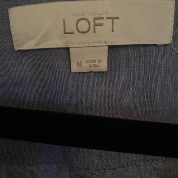 Medium Ann Taylor loft top - Picture 3 of 3